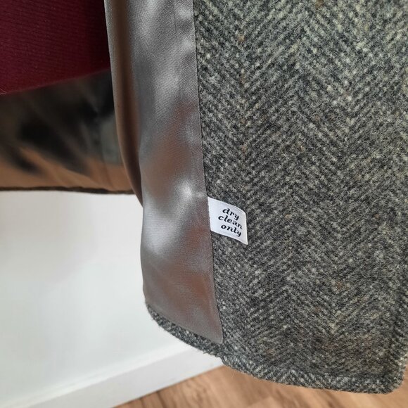 Pendleton Wool - Men's gray herringbone peacoat w/ faux fur collar - Picture 11 of 15